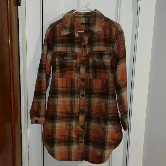 Canyon Creek Long Woman’s Flannel - Picture 1 of 5